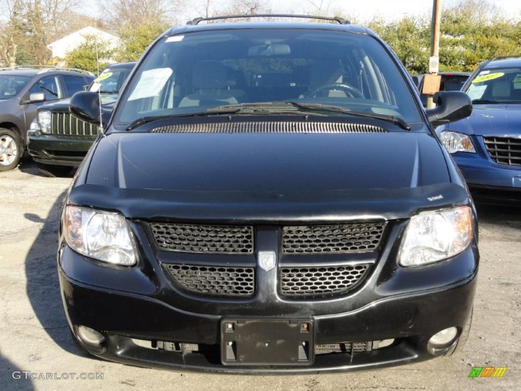 2004 Grand Caravan SXT - Brilliant Black Crystal Pearl / Medium Slate Gray photo #2