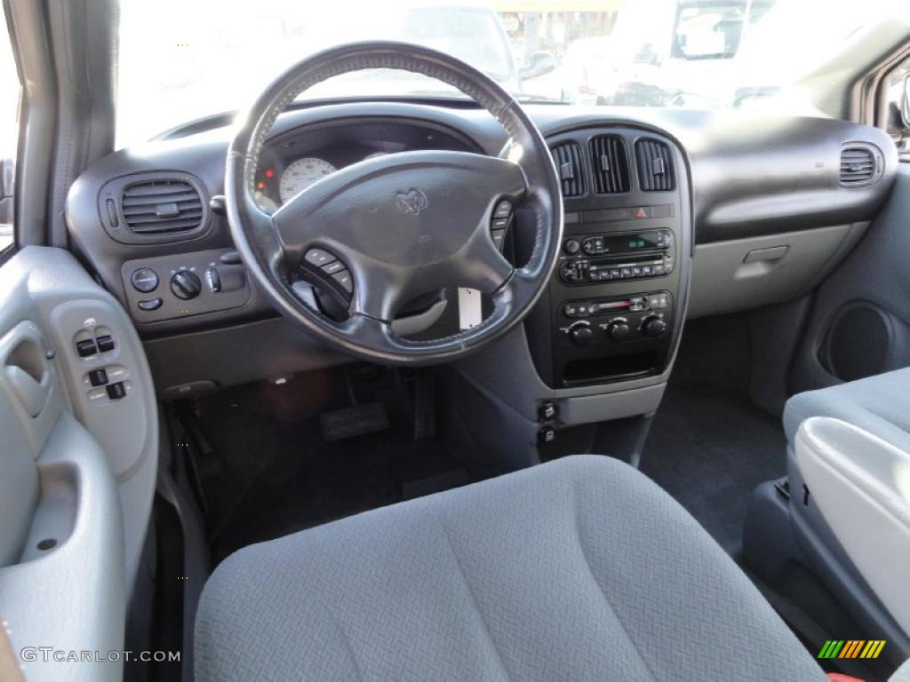 2004 Grand Caravan SXT - Brilliant Black Crystal Pearl / Medium Slate Gray photo #8