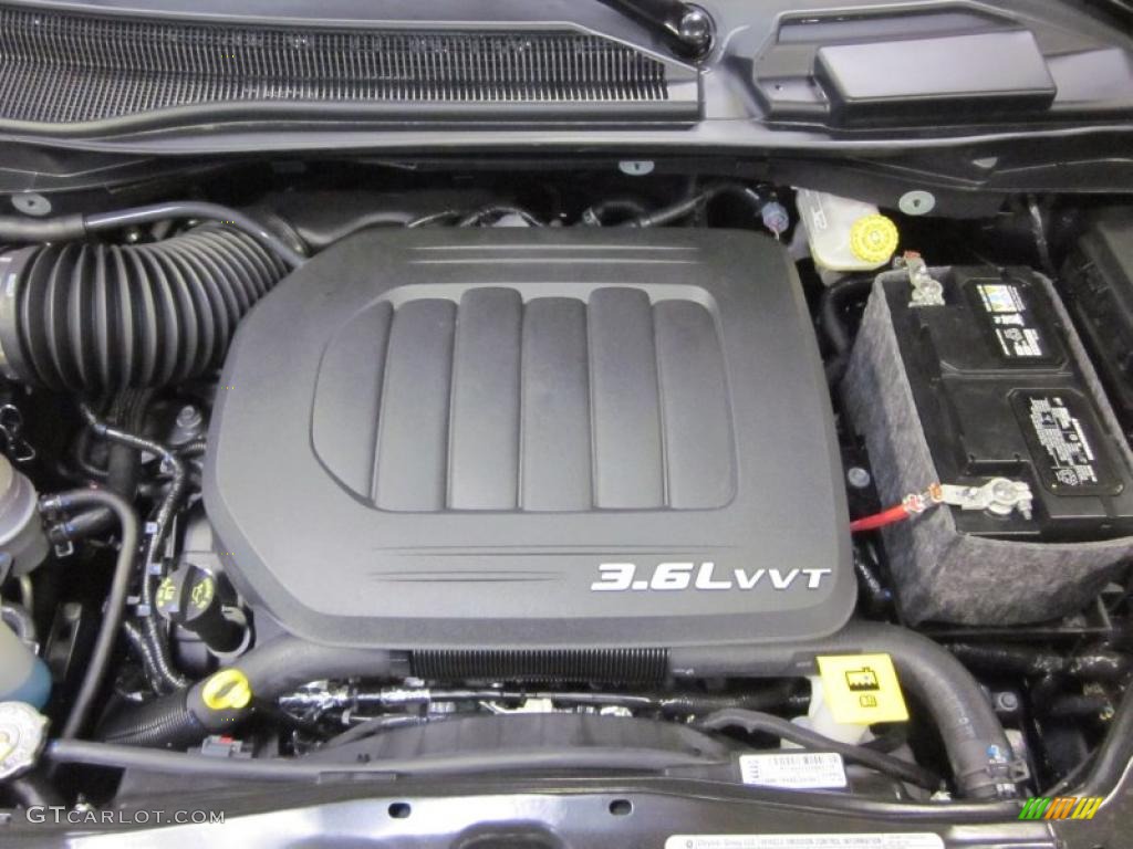 2011 Chrysler Town & Country Touring - L 3.6 Liter DOHC 24-Valve VVT Pentastar V6 Engine Photo #41385660