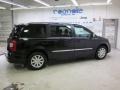 2011 Blackberry Pearl Chrysler Town & Country Touring - L  photo #10