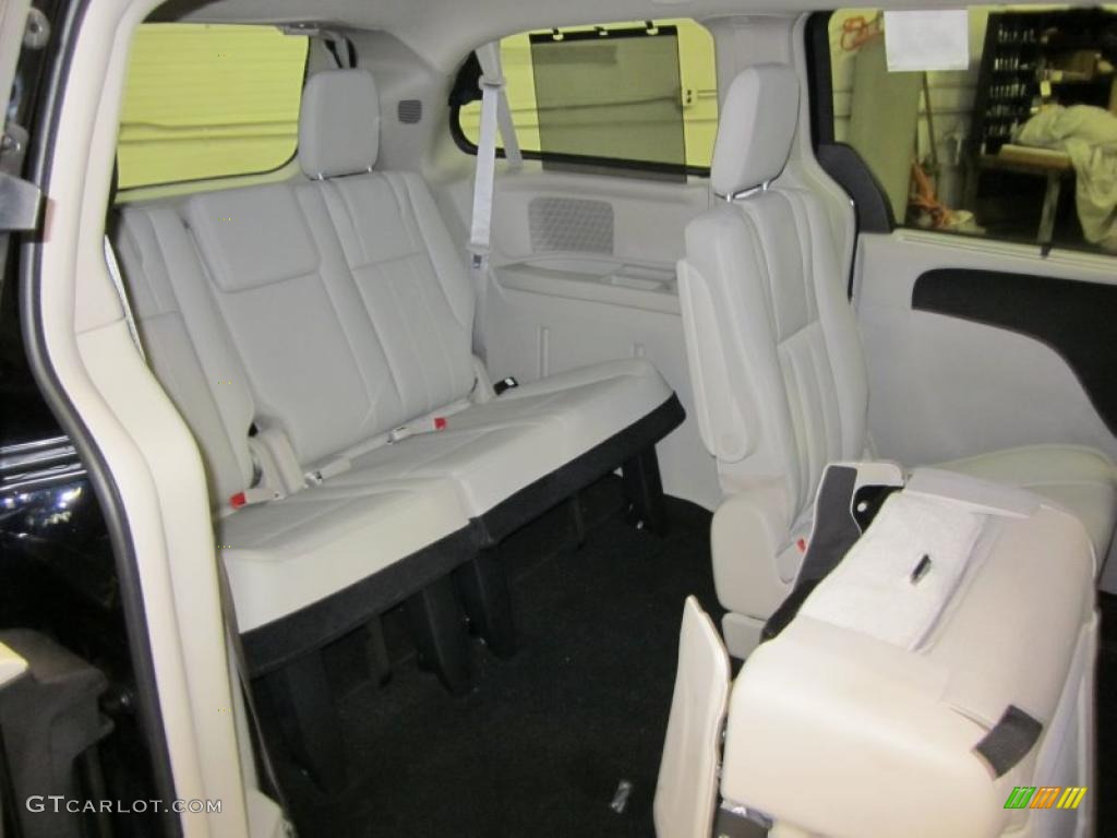 Black/Light Graystone Interior 2011 Chrysler Town & Country Touring - L Photo #41385808