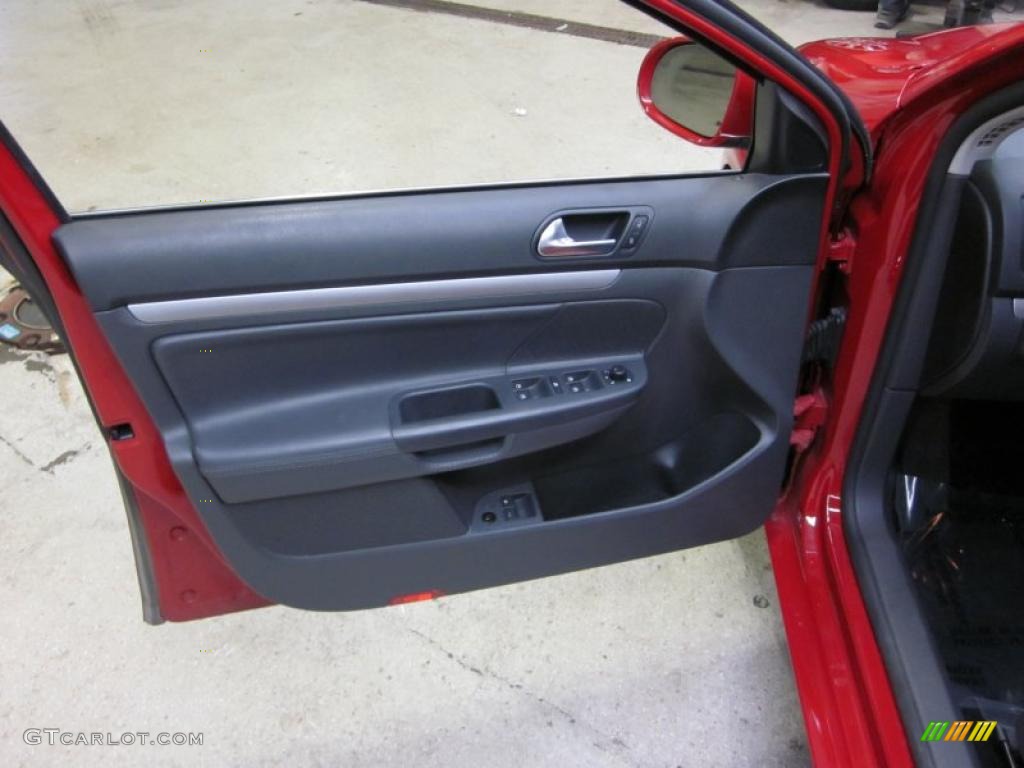 2009 Jetta TDI Sedan - Salsa Red / Anthracite photo #7