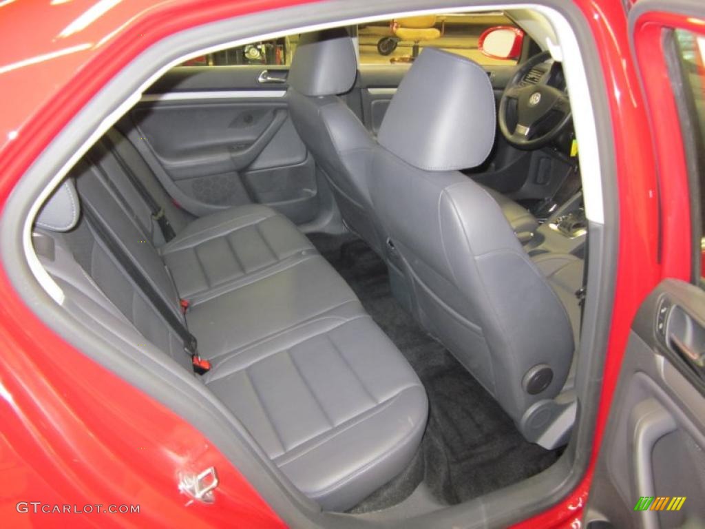 2009 Jetta TDI Sedan - Salsa Red / Anthracite photo #15