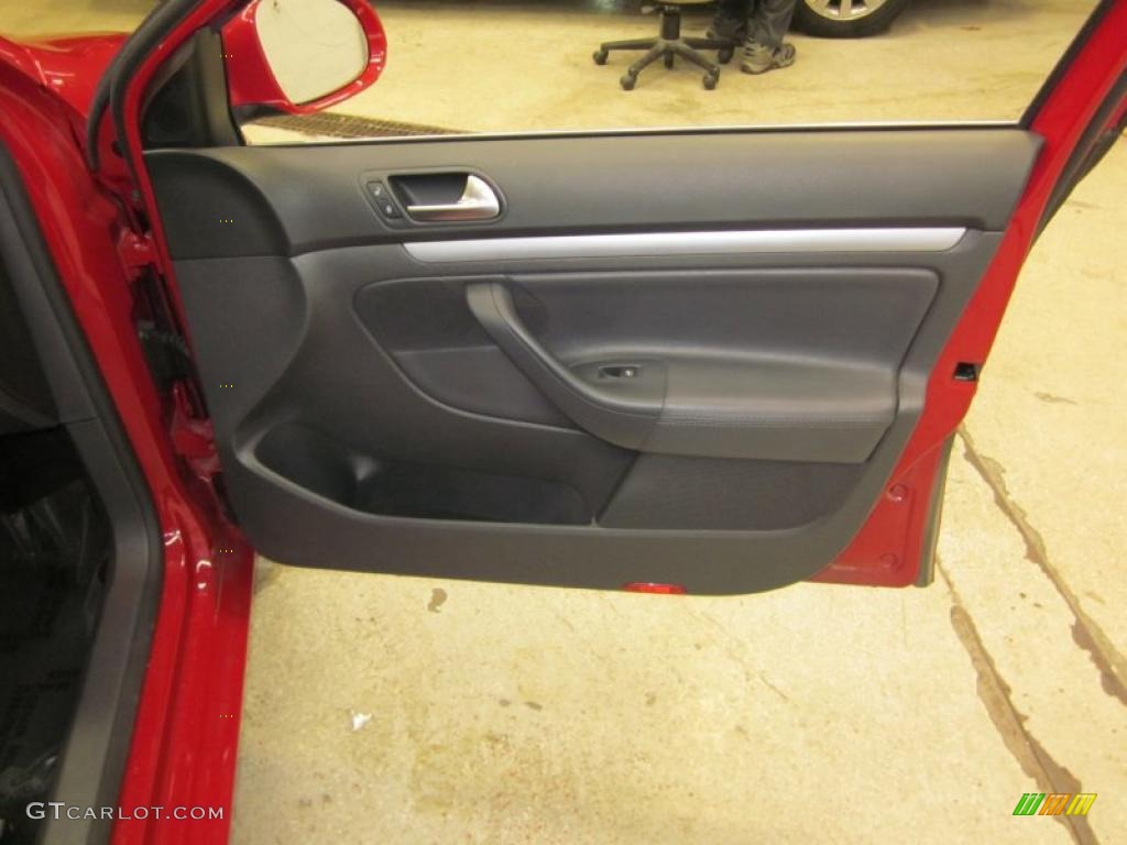 2009 Jetta TDI Sedan - Salsa Red / Anthracite photo #19