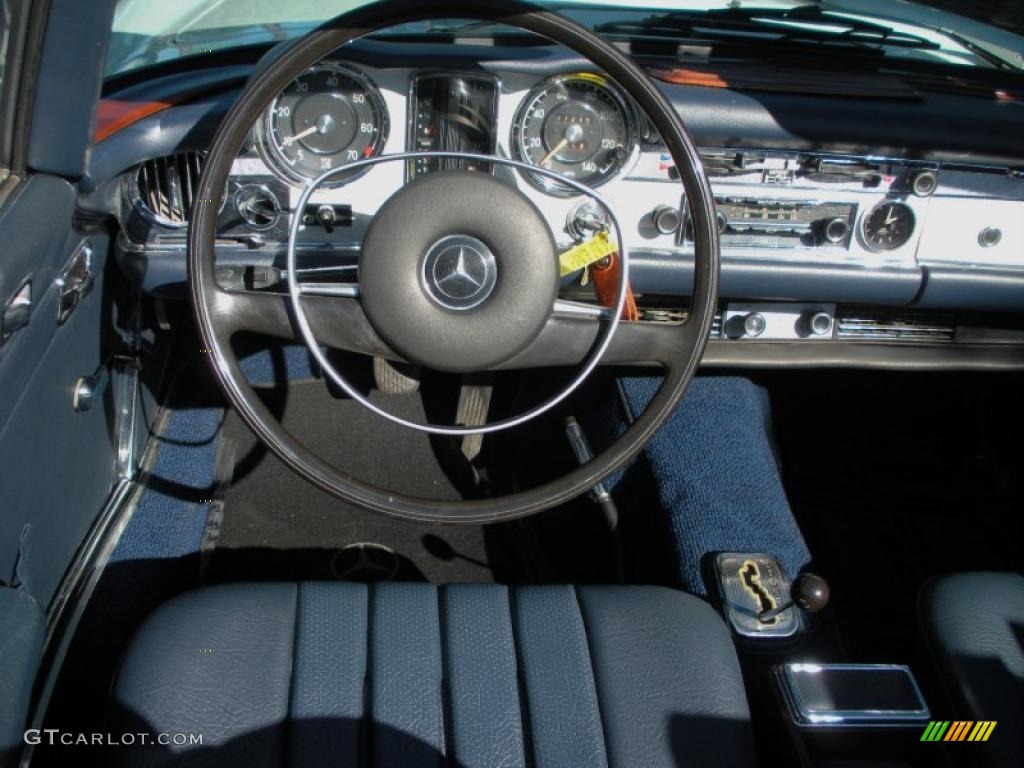 1969 Mercedes-Benz SL Class 280 SL Roadster Blue Steering Wheel Photo #41387380