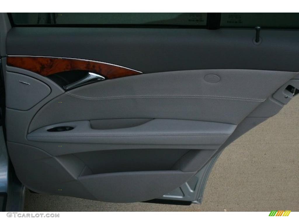 2004 Mercedes-Benz E 320 Sedan Ash Door Panel Photo #41389047