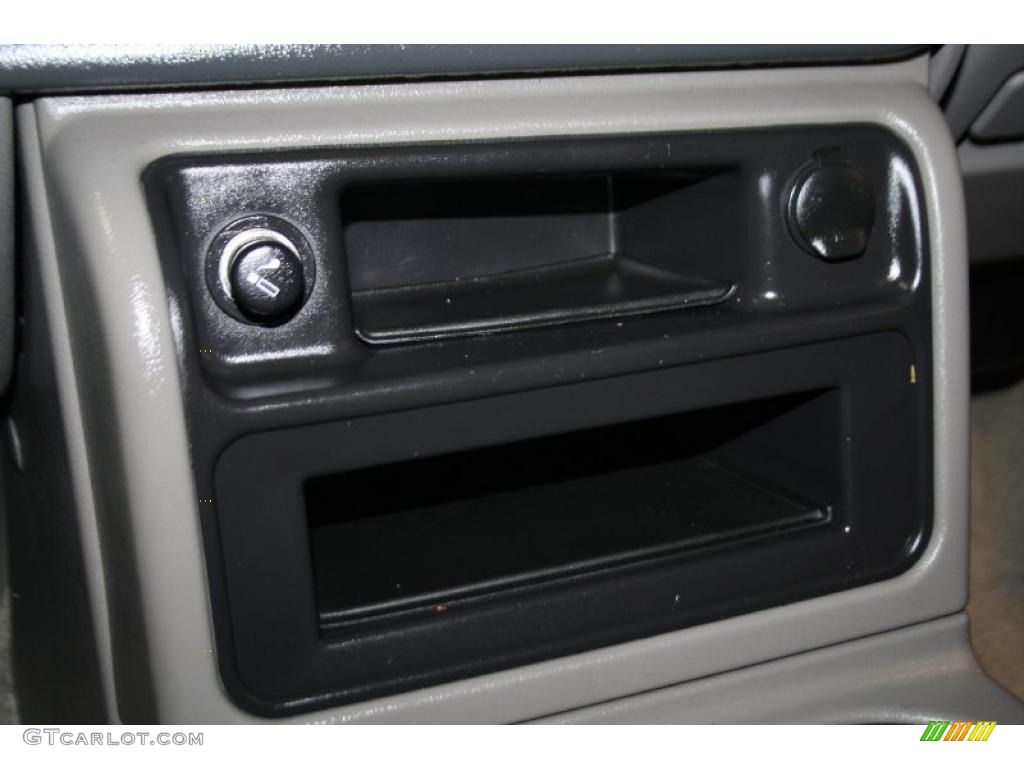 2003 Suburban 1500 LT 4x4 - Redfire Metallic / Gray/Dark Charcoal photo #17