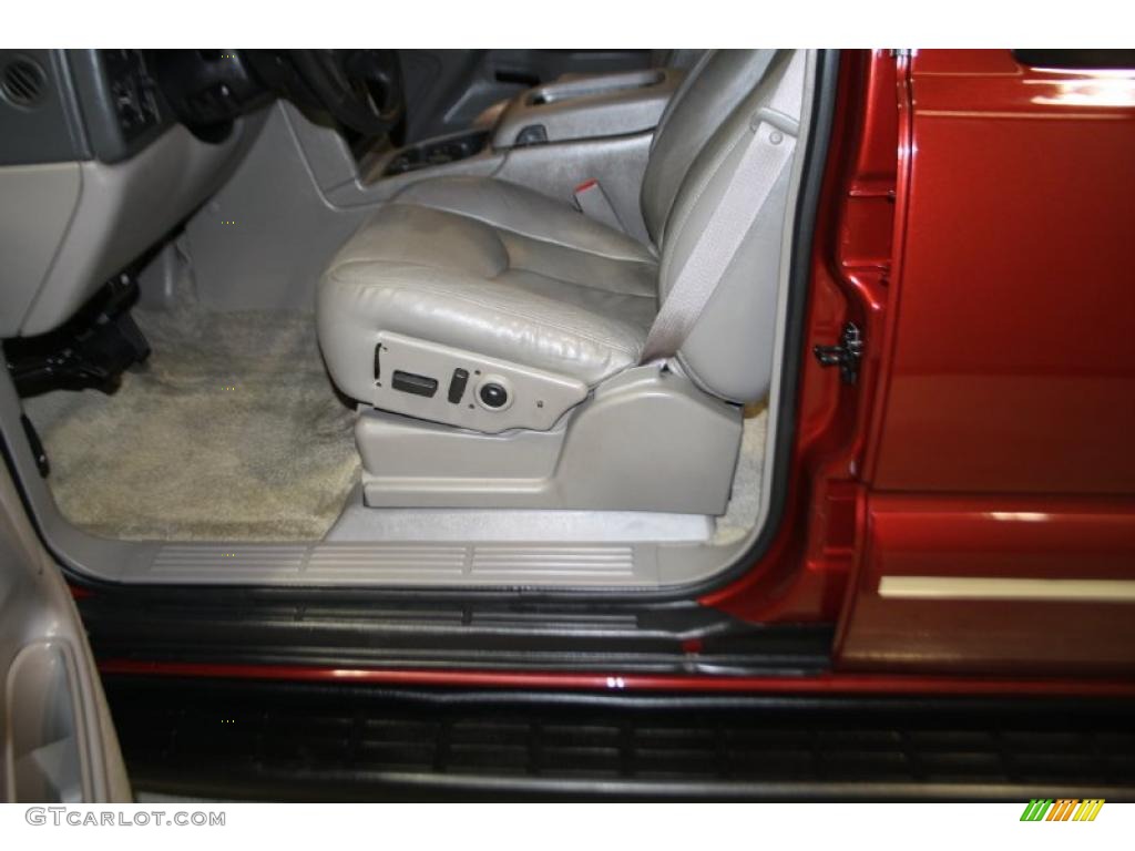 2003 Suburban 1500 LT 4x4 - Redfire Metallic / Gray/Dark Charcoal photo #31