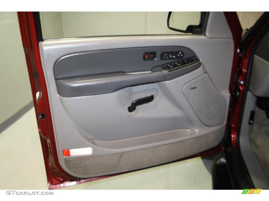 2003 Suburban 1500 LT 4x4 - Redfire Metallic / Gray/Dark Charcoal photo #32