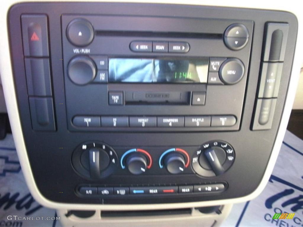 2004 Ford Freestar SEL Controls Photo #41394388