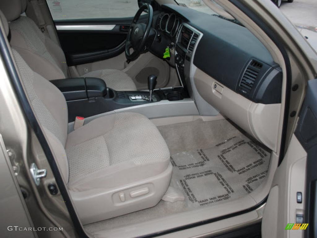 Taupe Interior 2006 Toyota 4Runner SR5 Photo #41396220