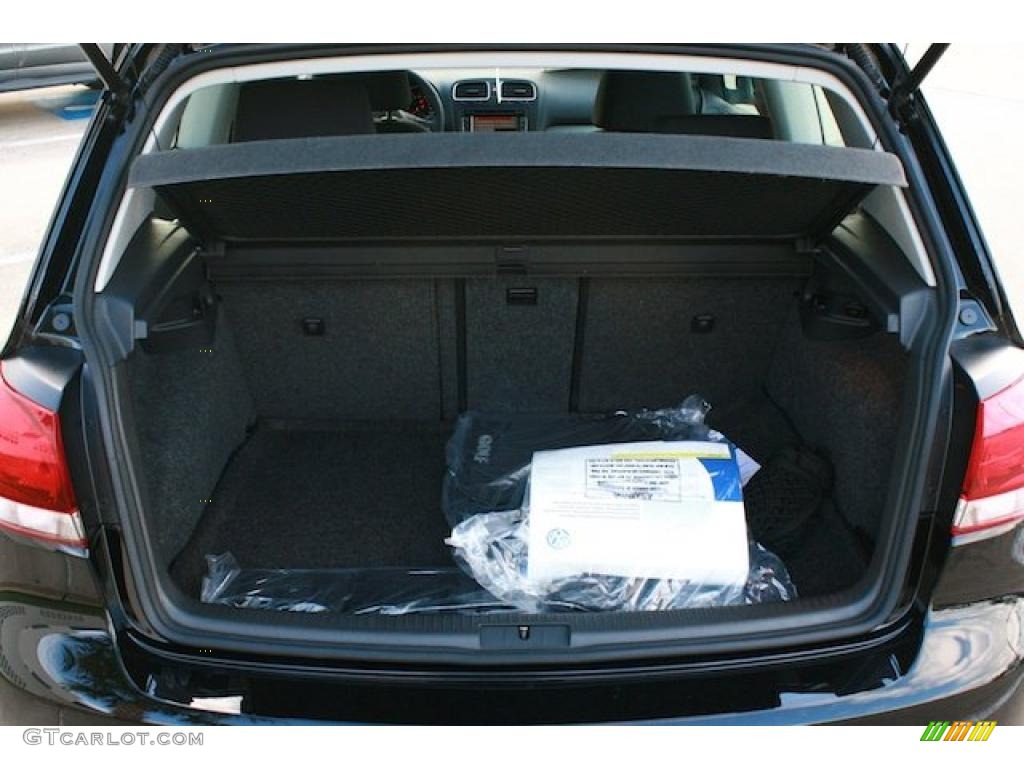 2011 Volkswagen Golf 2 Door TDI Trunk Photo #41401716