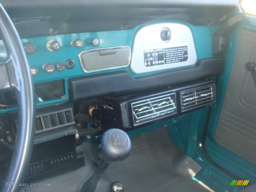 1981 Toyota Land Cruiser FJ40 Black Dashboard Photo #41403580