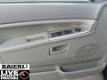 Black - Grand Cherokee Laredo 4x4 Photo No. 12
