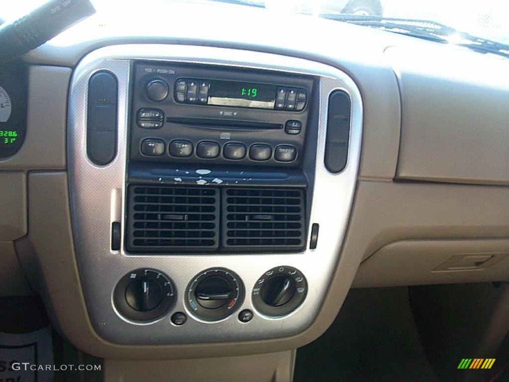 2004 Mercury Mountaineer AWD Controls Photo #41407667