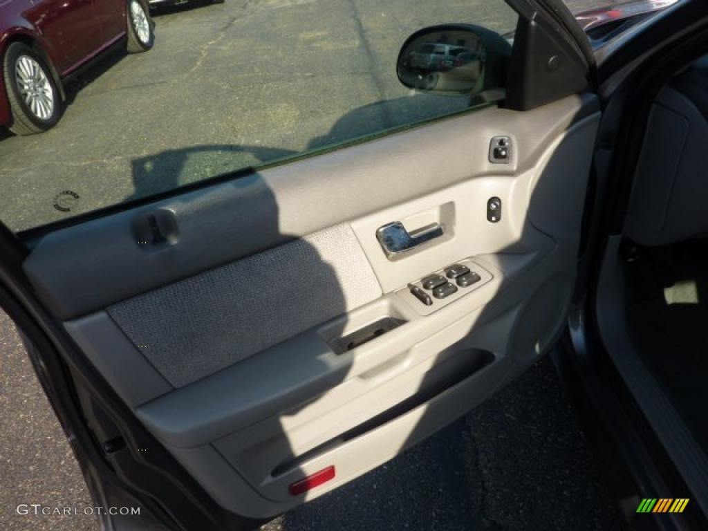 2002 Taurus SE - Dark Shadow Grey Metallic / Medium Graphite photo #11