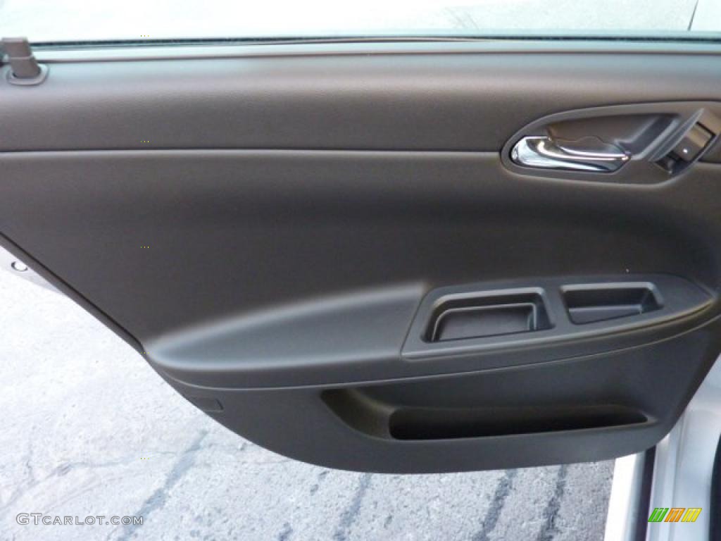 2011 Impala LT - Silver Ice Metallic / Ebony photo #16