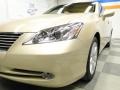 Golden Almond Metallic - ES 350 Photo No. 4