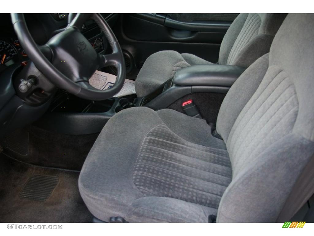 2002 Blazer LS 4x4 - Victory Red / Medium Gray photo #3