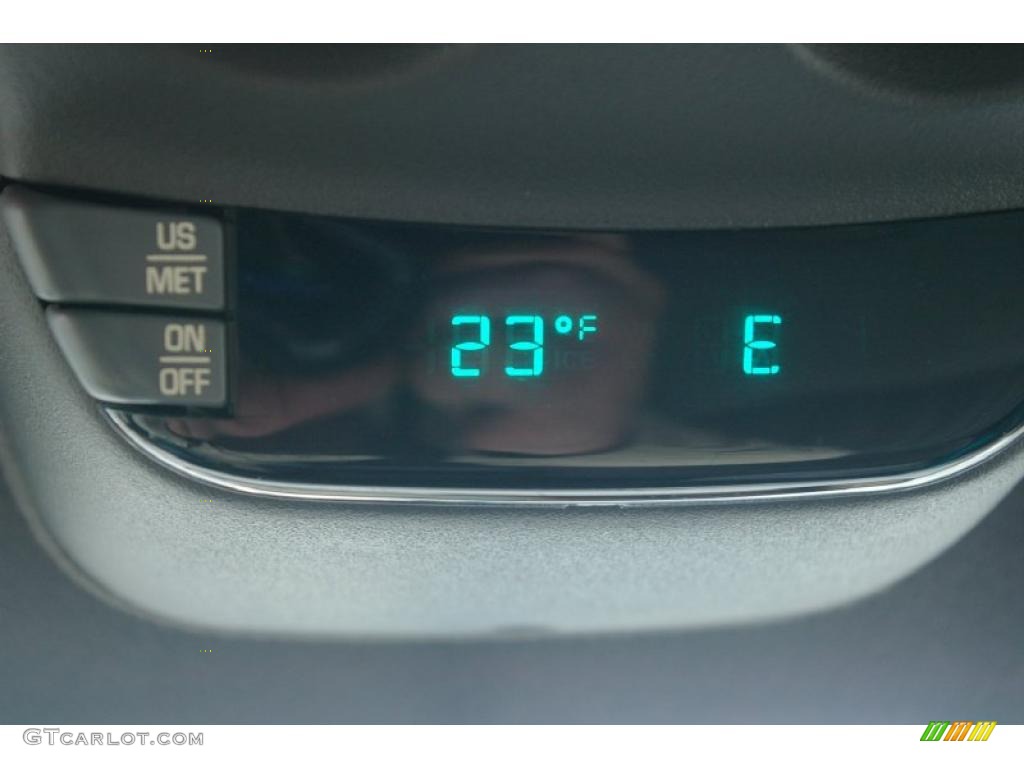 2002 Blazer LS 4x4 - Victory Red / Medium Gray photo #8