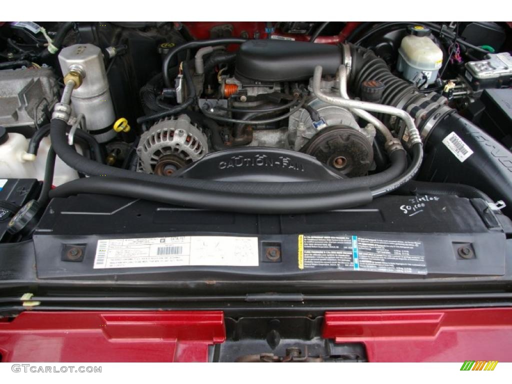 2002 Blazer LS 4x4 - Victory Red / Medium Gray photo #14