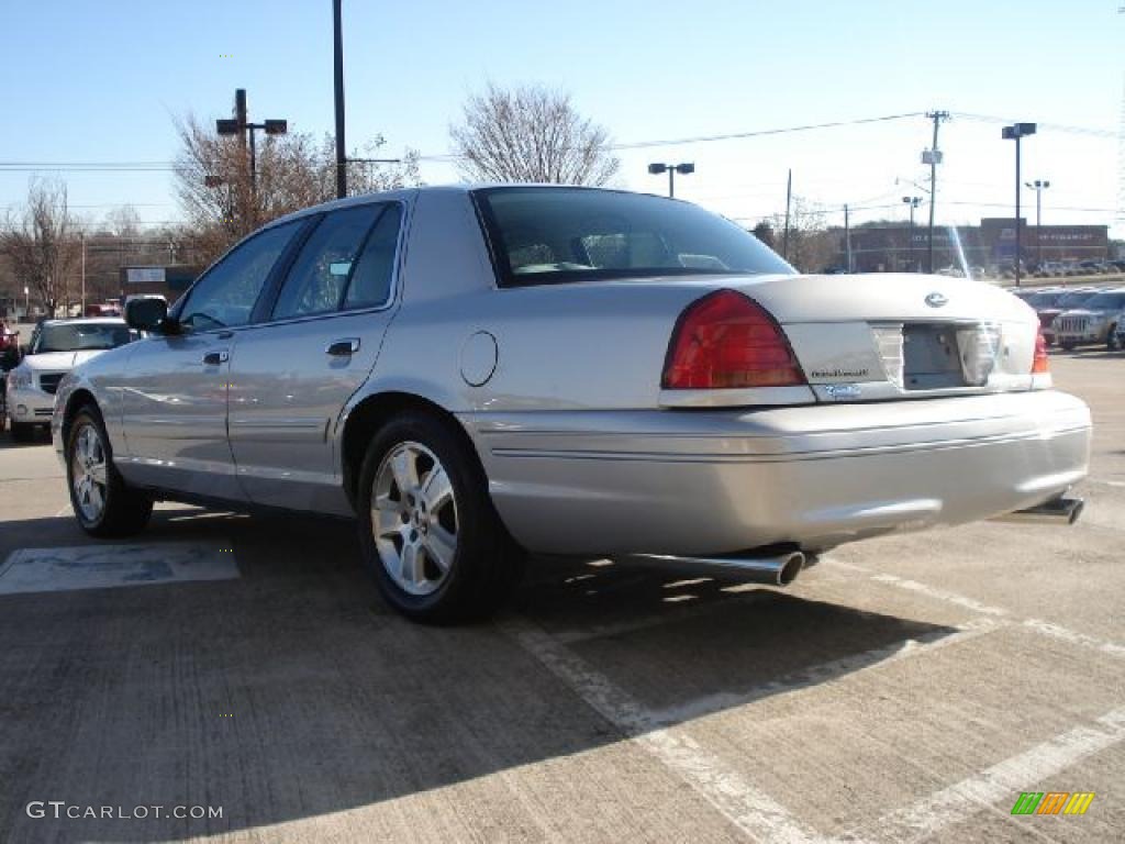 2003 Crown Victoria LX - Silver Frost Metallic / Light Flint photo #5