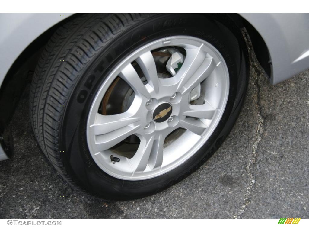 2010 Chevrolet Aveo LT Sedan Wheel Photo #41420723