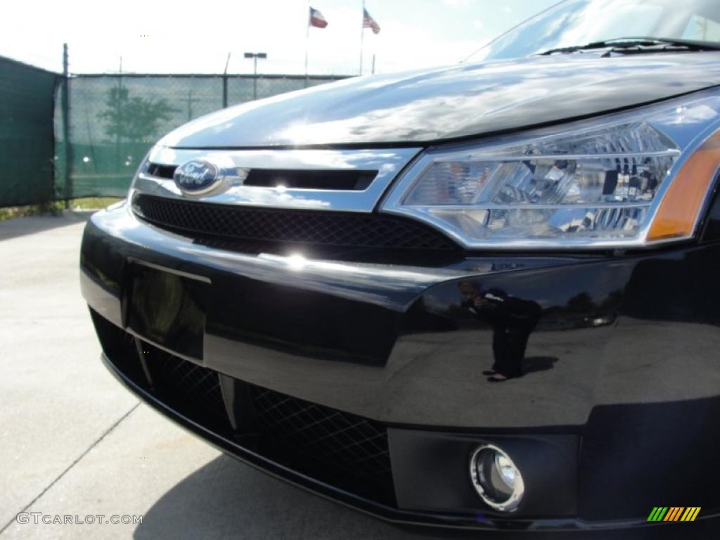 2011 Focus SEL Sedan - Ebony Black / Charcoal Black photo #9