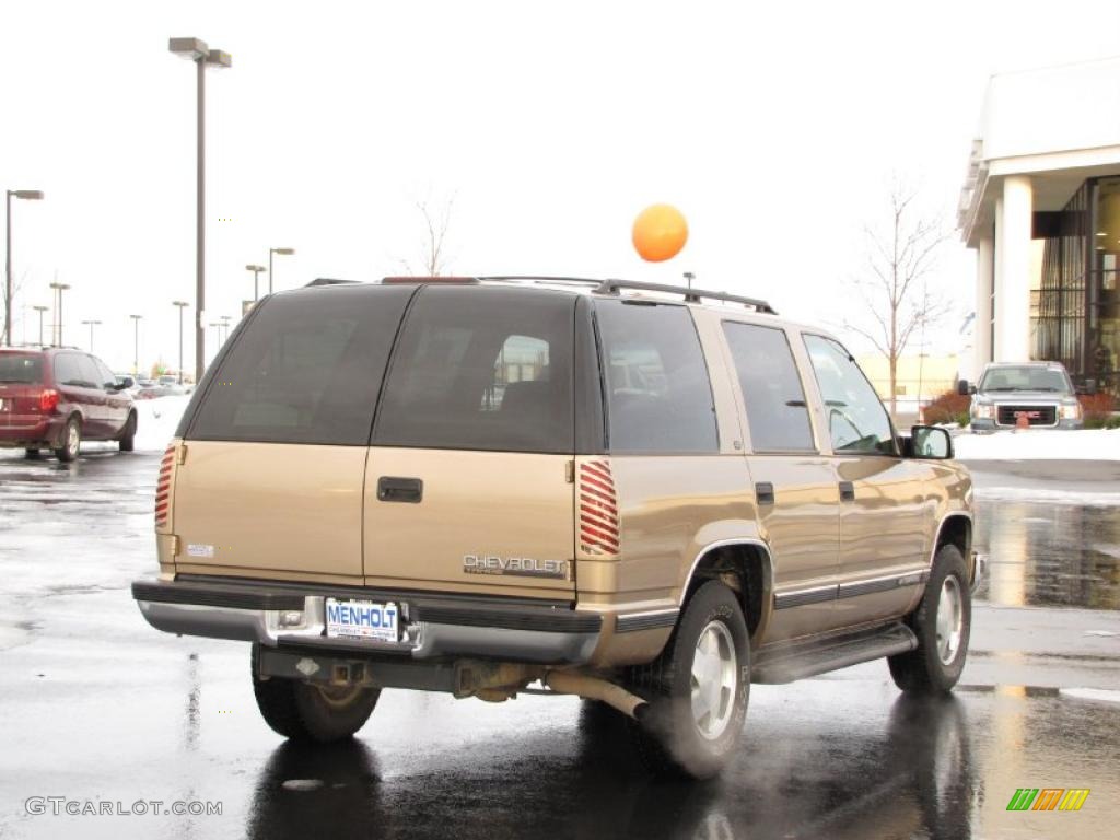 1999 Tahoe LT 4x4 - Sunset Gold Metallic / Neutral photo #3