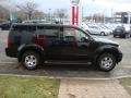 Super Black - Pathfinder SE 4x4 Photo No. 5