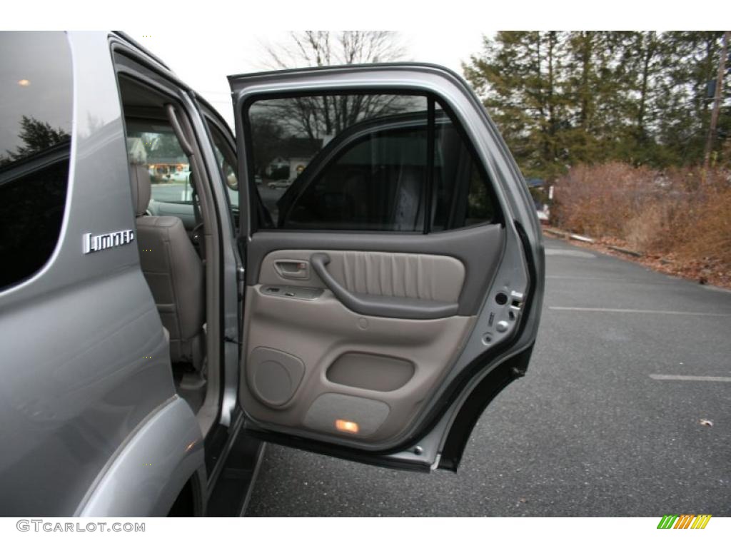 2005 Toyota Sequoia Limited 4WD Light Charcoal Door Panel Photo #41427507