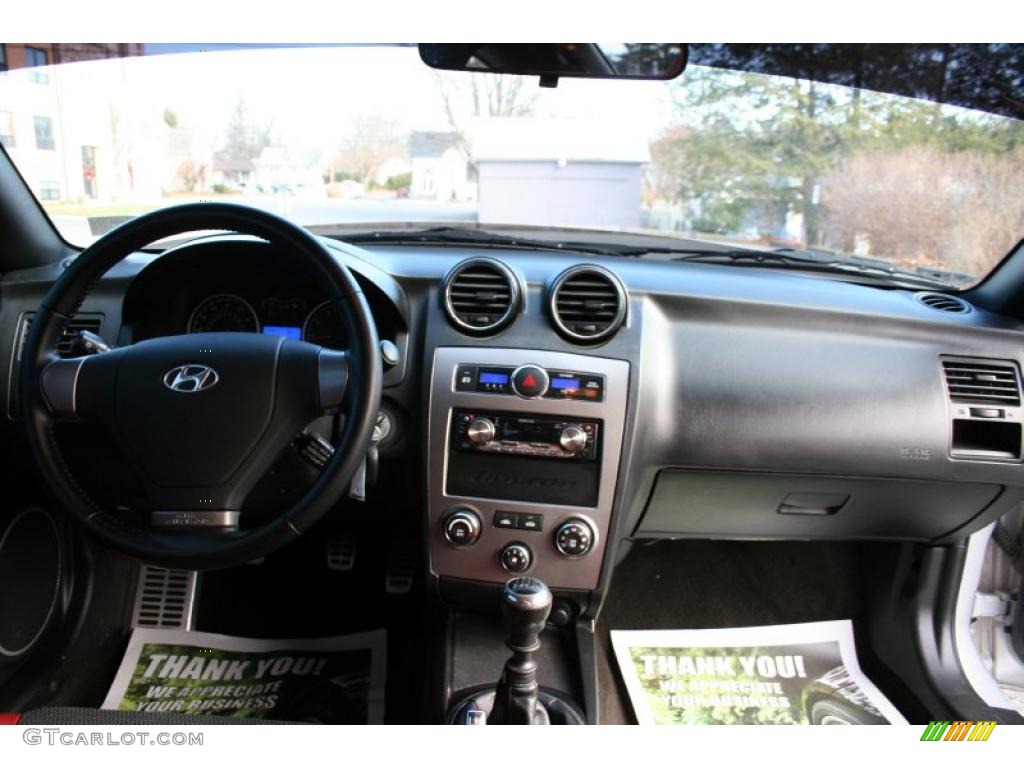 2008 Hyundai Tiburon SE SE Red Leather/Black Sport Grip Dashboard Photo #41428019