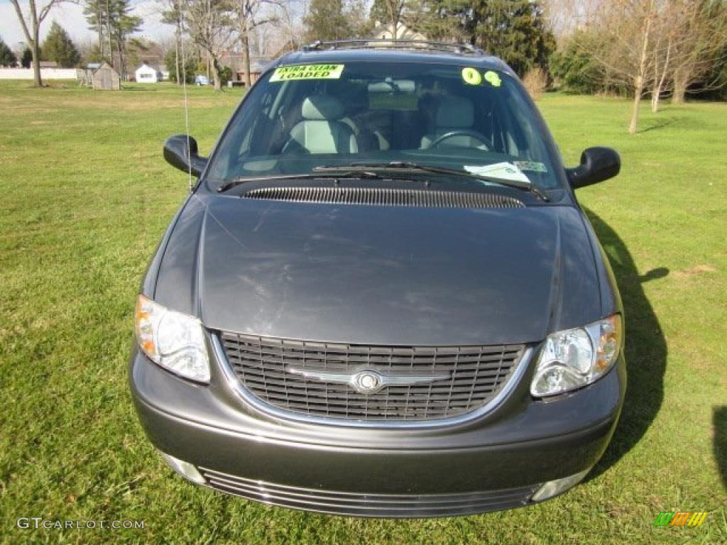 2004 Town & Country Touring - Graphite Gray Pearl / Medium Slate Gray photo #2