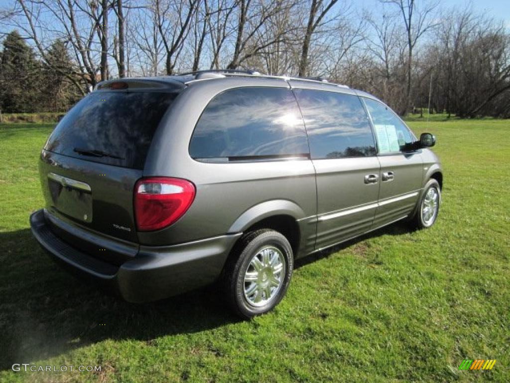 Graphite Gray Pearl 2004 Chrysler Town & Country Touring Exterior Photo #41428179