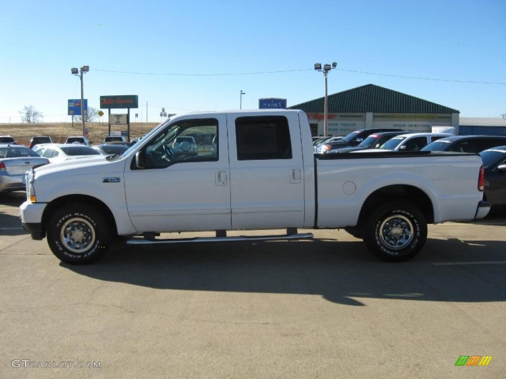 2003 F250 Super Duty XLT Crew Cab - Oxford White / Medium Flint Grey photo #4