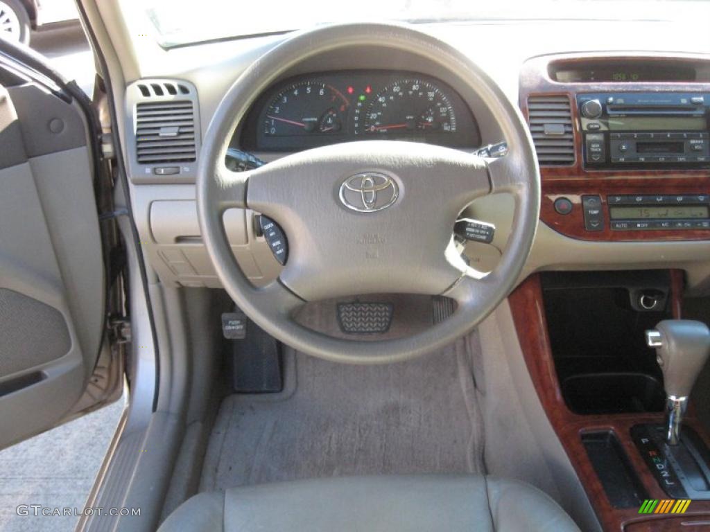 2003 Camry XLE - Desert Sand Mica / Taupe photo #9
