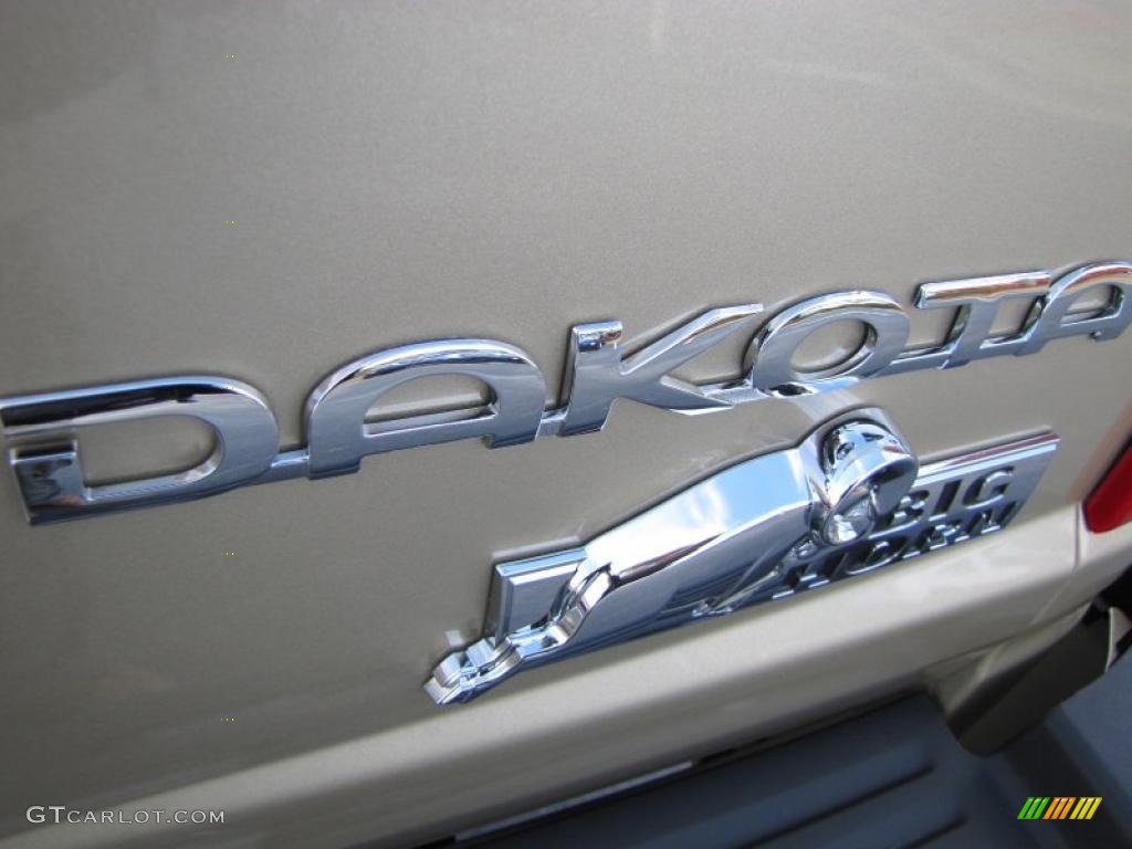 2011 Dodge Dakota Big Horn Extended Cab Marks and Logos Photo #41430667
