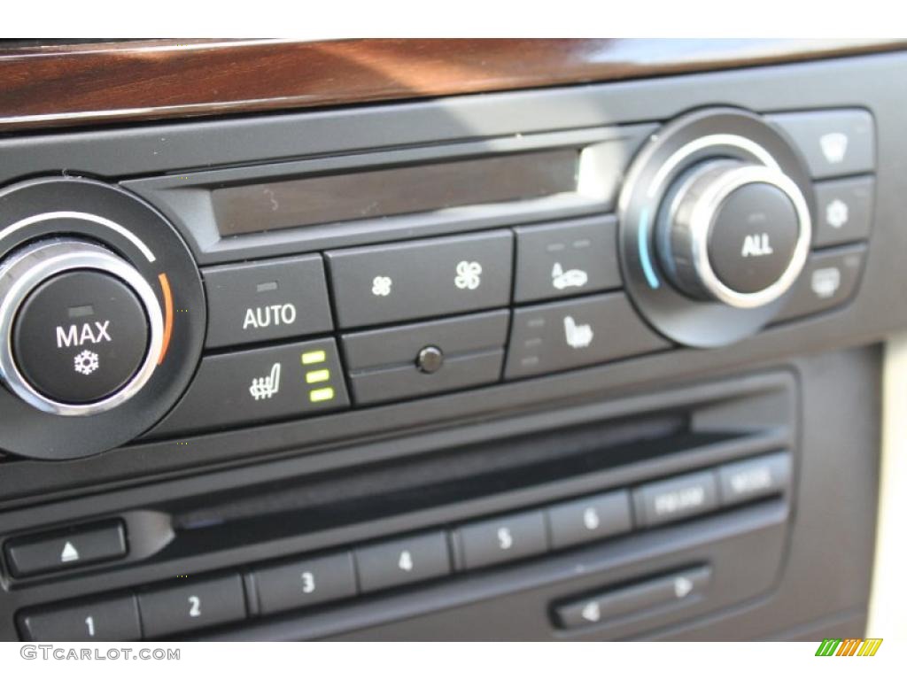 2010 3 Series 335i Convertible - Alpine White / Beige photo #35