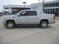 Quicksilver - Escalade EXT AWD Photo No. 3