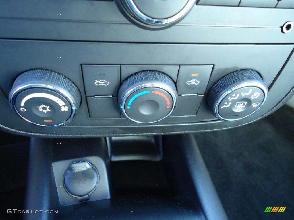 2007 Chevrolet Monte Carlo LS Controls Photo #41434189
