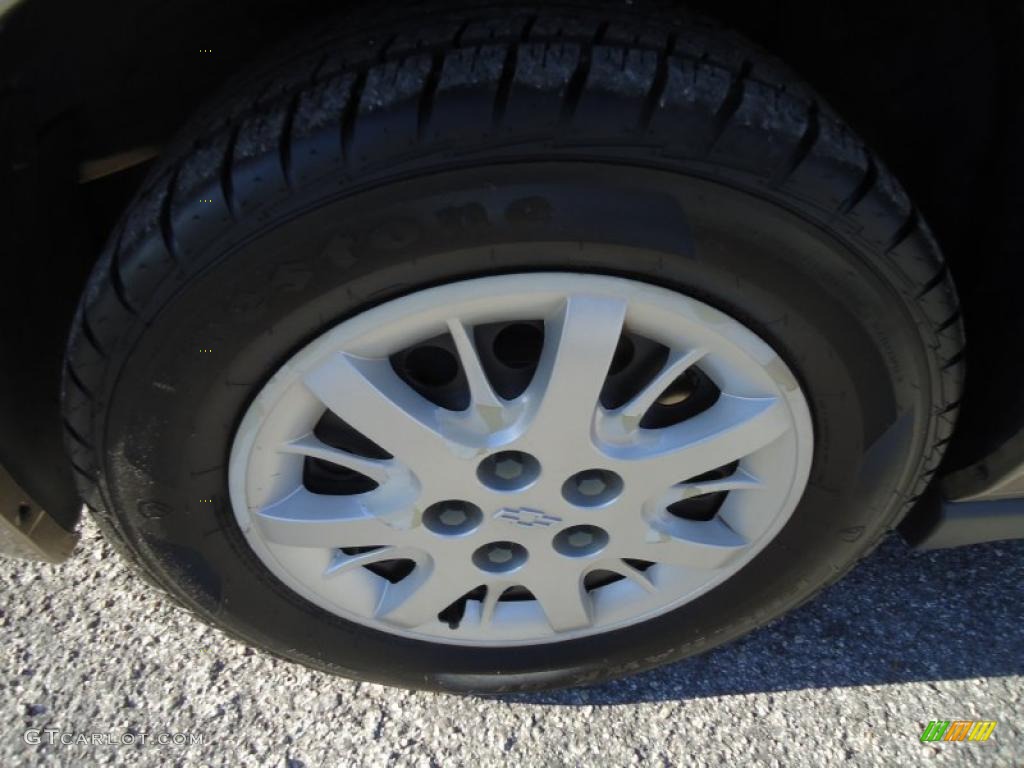 2004 Impala  - Sandstone Metallic / Neutral Beige photo #23