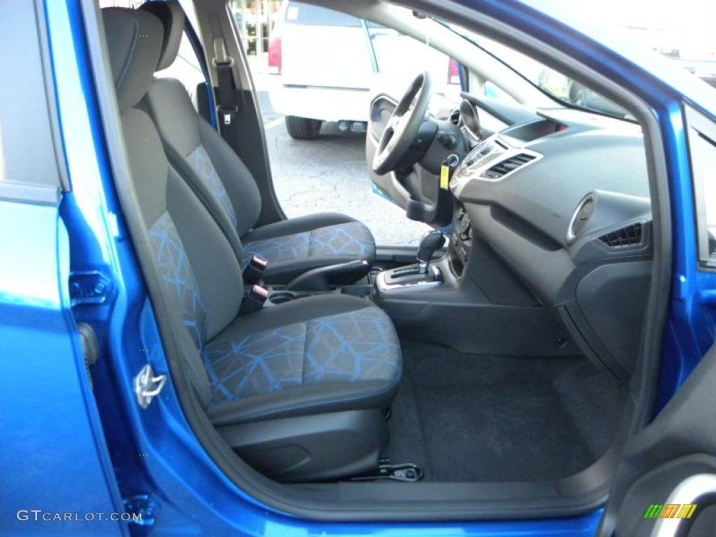 2011 Fiesta SE Sedan - Blue Flame Metallic / Charcoal Black/Blue Cloth photo #12