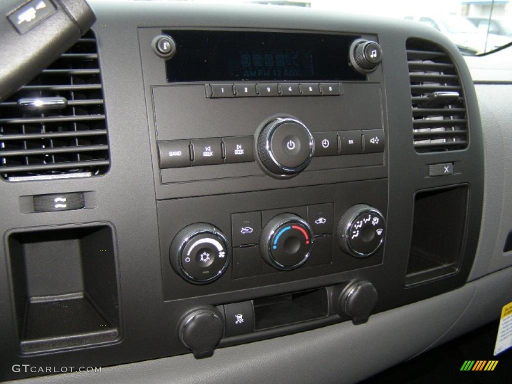 2011 Chevrolet Silverado 1500 Extended Cab 4x4 Controls Photo #41437727