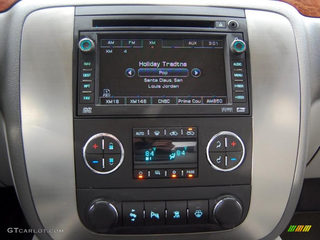 2007 GMC Sierra 1500 SLT Crew Cab 4x4 Controls Photo #41437803