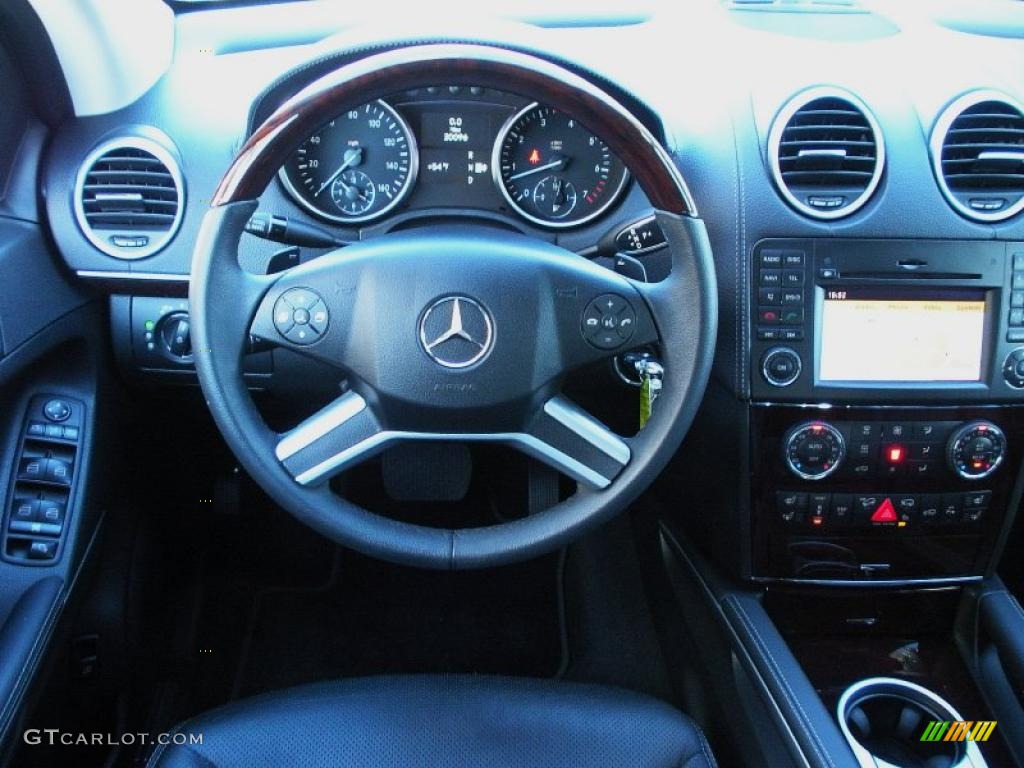 2009 Mercedes-Benz GL 550 4Matic Black Dashboard Photo #41441363