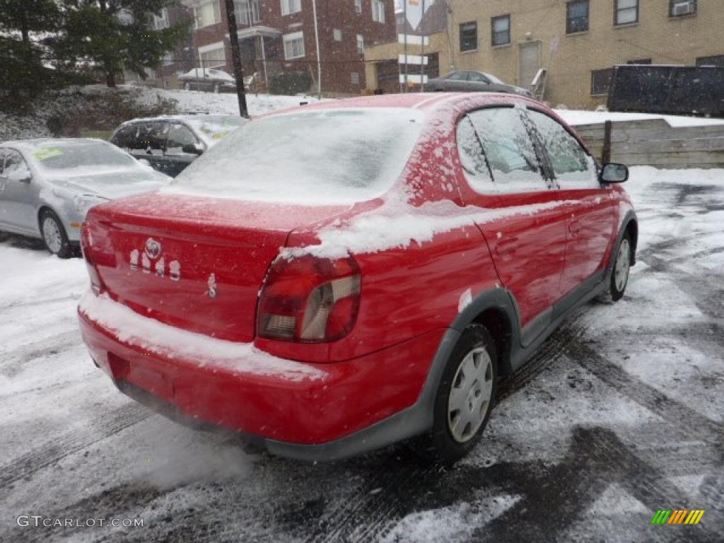 2000 ECHO Sedan - Absolutely Red / Shadow Gray photo #5