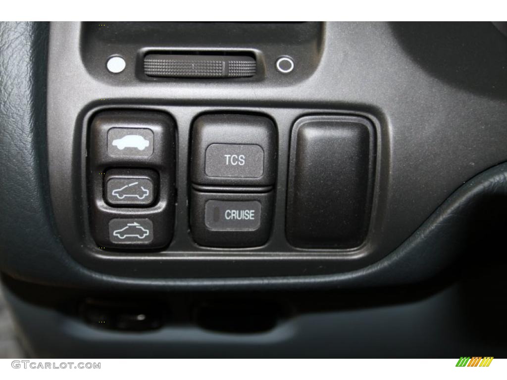 2001 Acura TL 3.2 Controls Photo #41446011