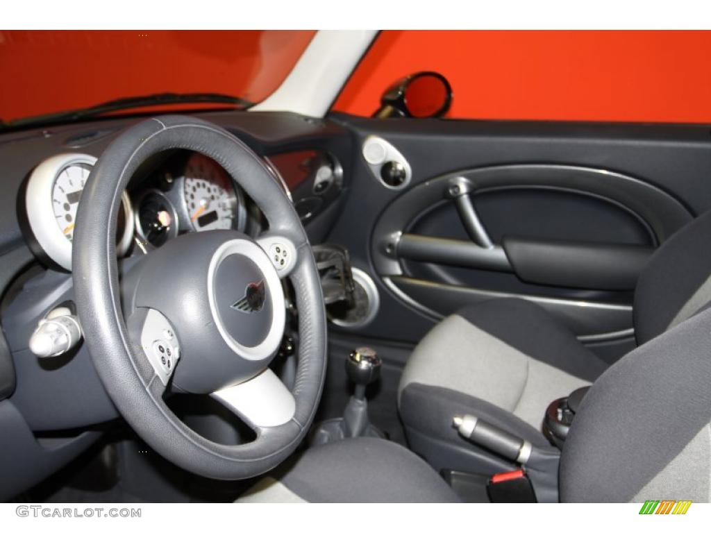 2005 Cooper S Hardtop - Hyper Blue Metallic / Space Grey/Panther Black photo #21