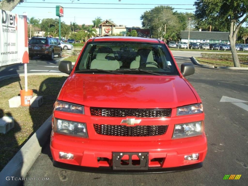 2005 Colorado LS Extended Cab - Victory Red / Medium Dark Pewter photo #2