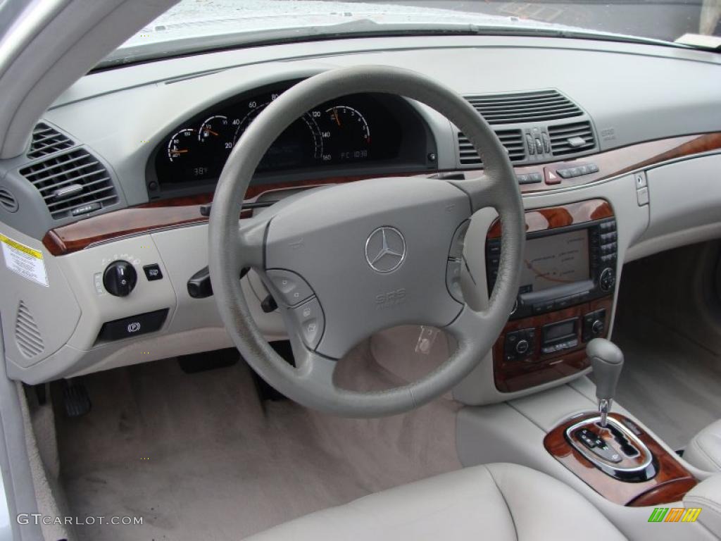 Ash Interior 2005 Mercedes-Benz S 500 4Matic Sedan Photo #41450399
